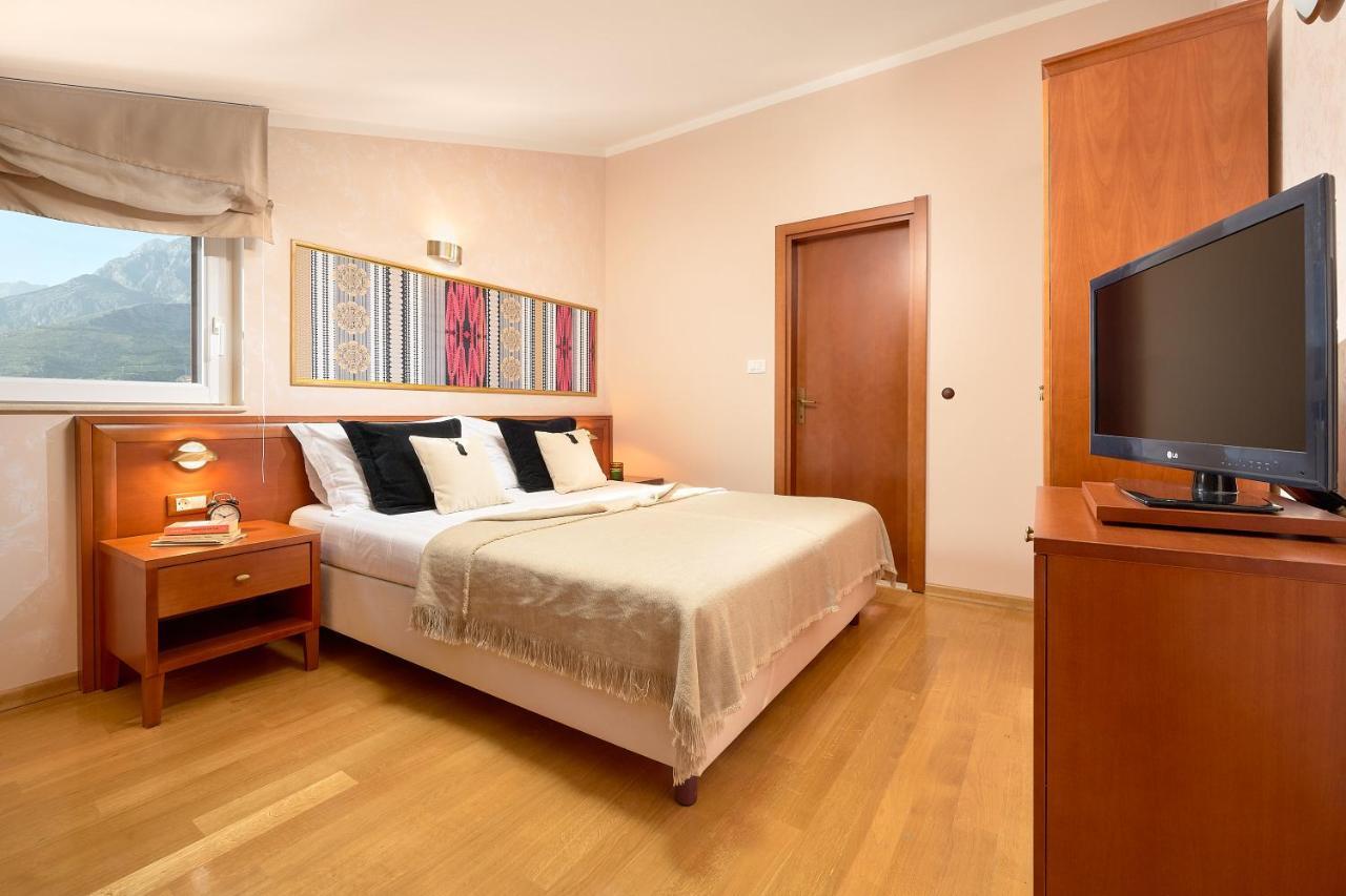 Hotel Villa Andrea Tucepi Luaran gambar